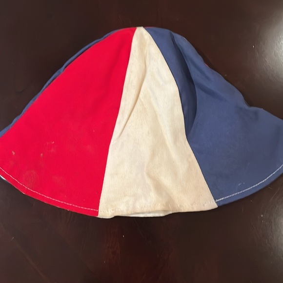 Vintage Walt Disney World Hat - Picture 2 of 2